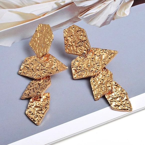 Minimalist Modern Asymmetrical Dangle Drop Earrings (Gold Earrings Jewelry) - Picture 6 of 11